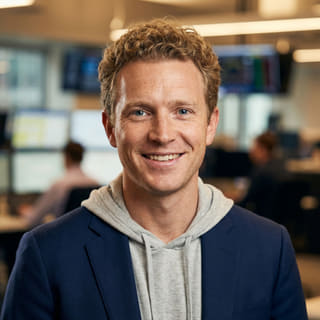 Ryan Brooks, oppført som ledende tradinganalytiker hos Klar Sparelse, vist i profilbilde